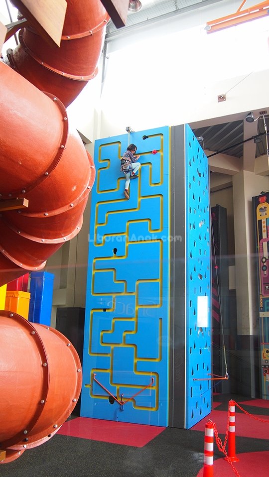 Bremgra Indoor Climbing Gym Kids Holiday Spots Liburan Anak