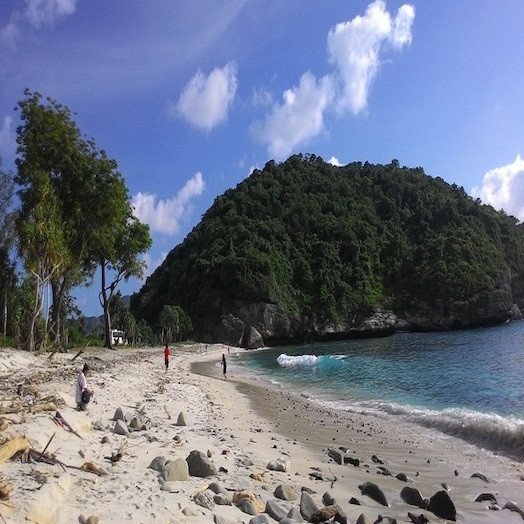 Pantai Maluk